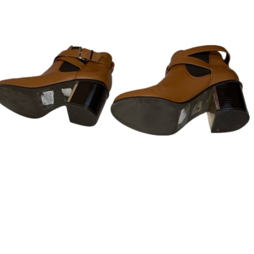 Fantastic BuyForever 21 Brown Faux Leather Bold Accent Buckle Size 9 Tiny Flaw - Picture 11 of 13